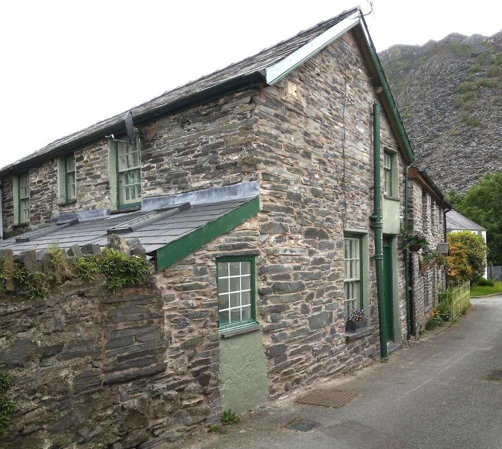 Ty Hen - Quirky Grade II Listed Cottage Blaenau Ffestiniog Exterior foto